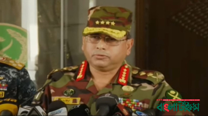 সেনাবাহিনী মাঠে আছি, নির্ভয়ে পূজামণ্ডপে যাবেন: সেনাপ্রধান